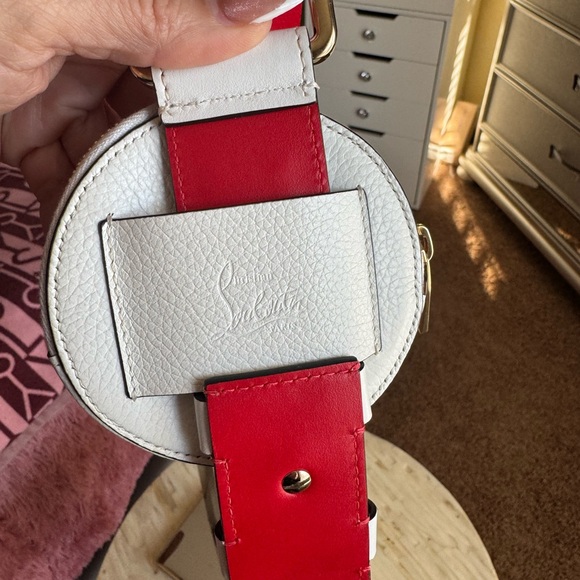 Christian Louboutin
Loubila Hybrid Crossbody in
Grained Leather - Picture 15 of 16